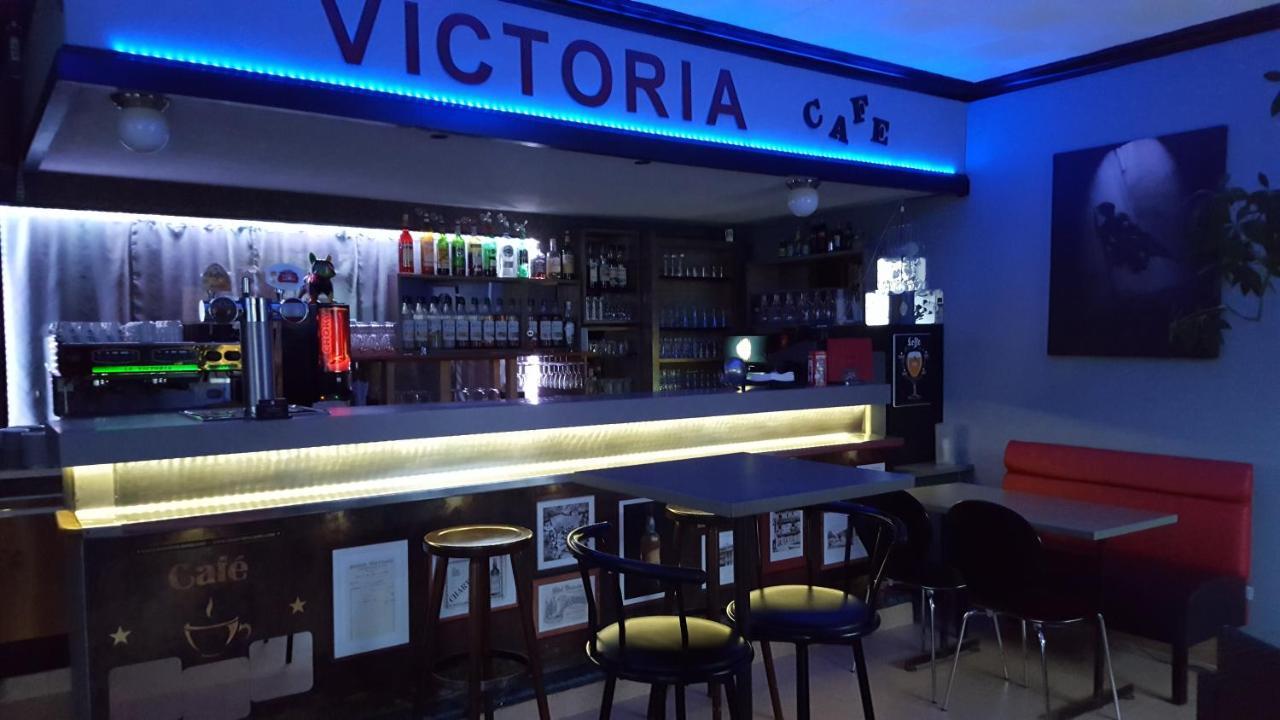 Hotel Victoria 圣皮耶尔德沙尔特勒斯 外观 照片